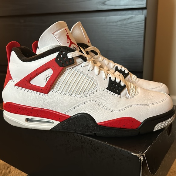 Air Jordan 4 Retro - Picture 2 of 9